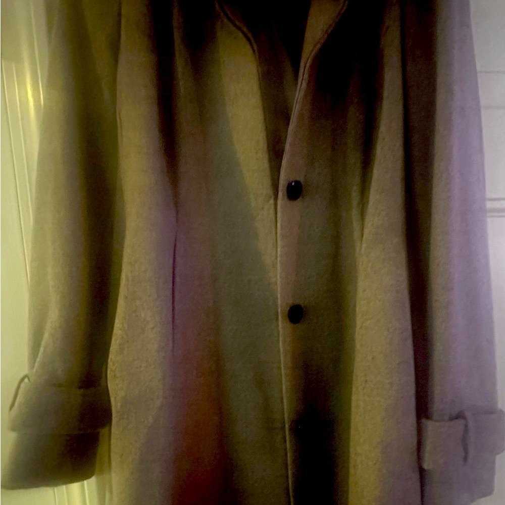 Chic light Purple Overcoat with Black Buttons